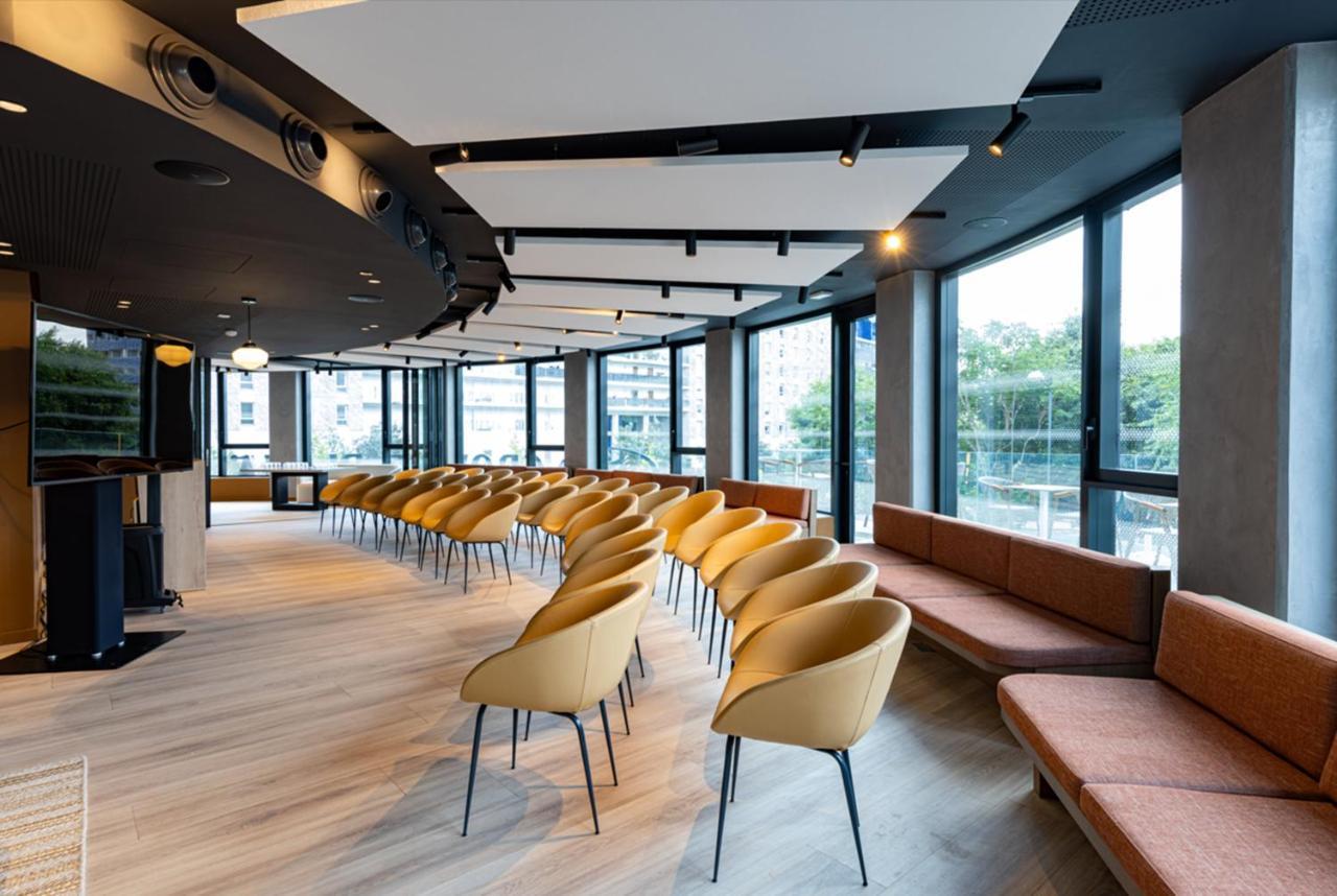 Crowne Plaza - Le Dome Hotel 4*